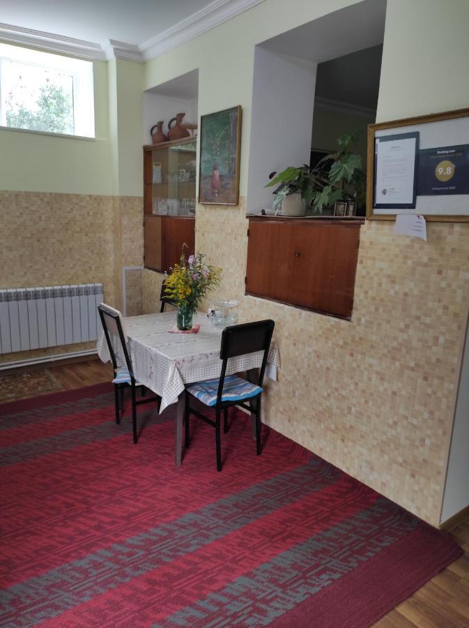 Bed and Breakfast Inexpensive House Wanadsor Exterior foto