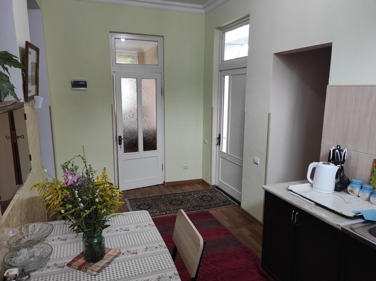 Bed and Breakfast Inexpensive House Wanadsor Exterior foto